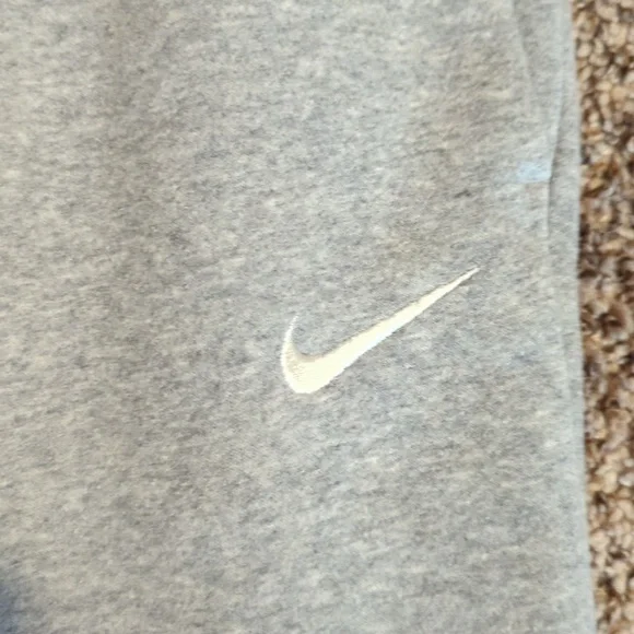 Nike Sportswear Club Fleece Oversized Sweatpants - Picture 2 of 5